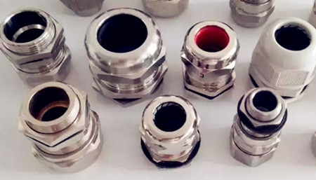 哪些因素會降低金屬電纜防水接頭的絕緣性？