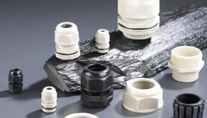 購(gòu)買塑料電纜防水接頭時(shí)需考慮哪些因素？