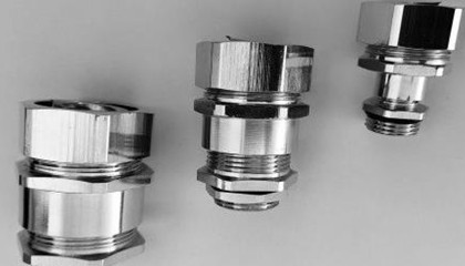 戶外如何確保金屬防水接頭的防水功能和安全性？